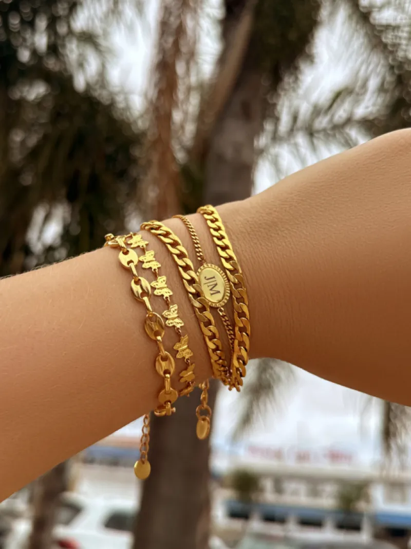 Finaste Vintage initial bracelet goldplated Hot
