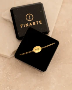 Finaste Vintage initial bracelet goldplated Hot