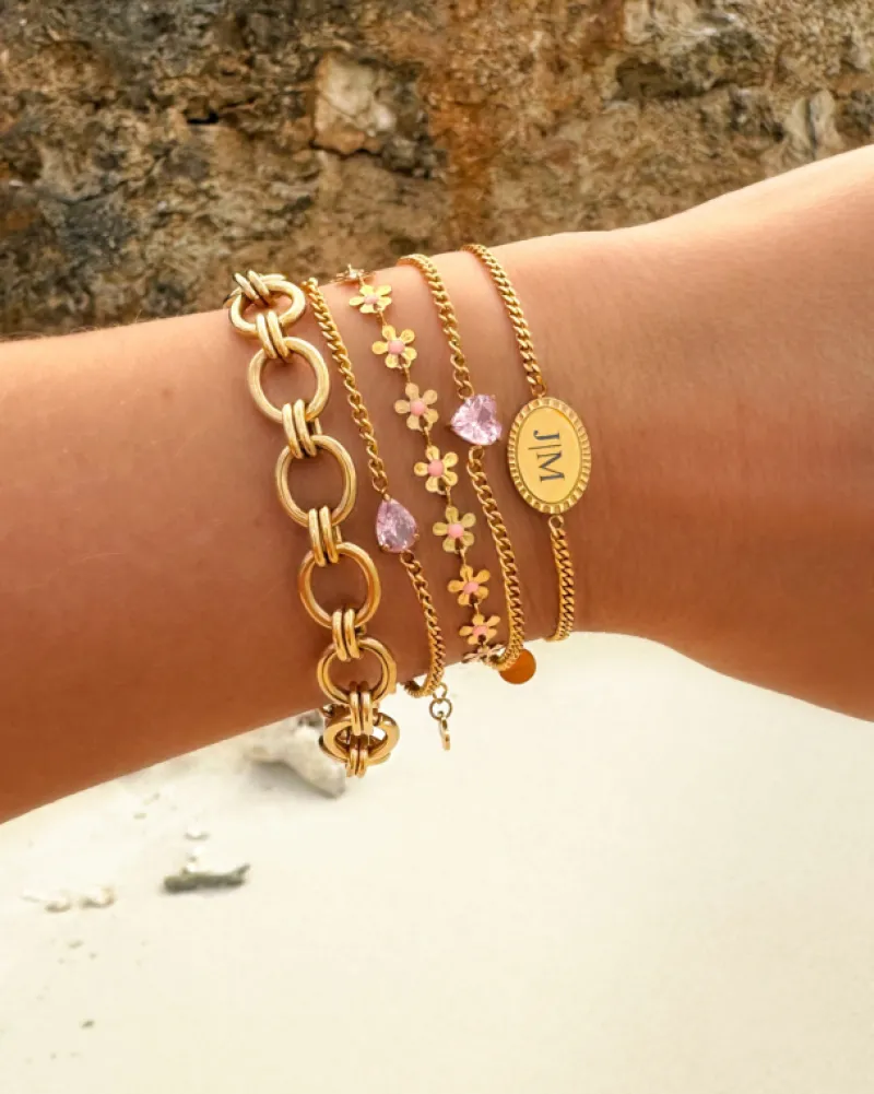Finaste Vintage initial bracelet goldplated Hot