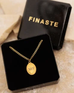 Finaste Vintage initial necklace goldplated Sale