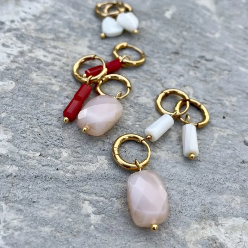 Finaste White sea shell earrings goldplated New