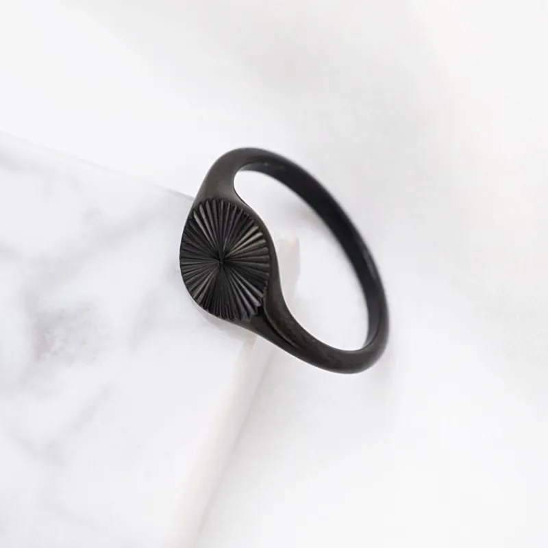 Finaste Zegelring Star Zwart New