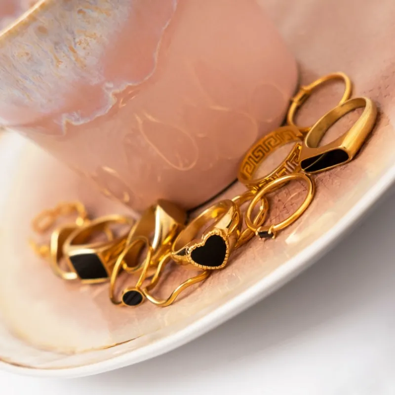 Finaste Zwarte jetset ring goudkleurig Clearance